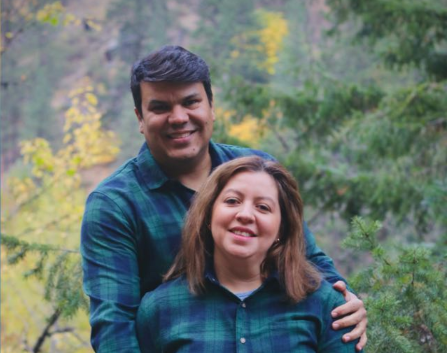 Brenda and Julio, owners of Limpio Home Services Wenatchee
